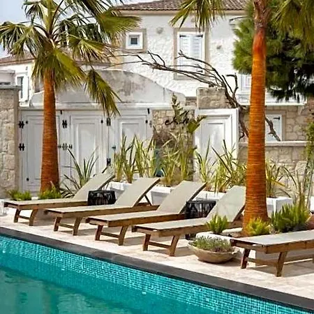 Hotel Artotel Ciftlikkoyu